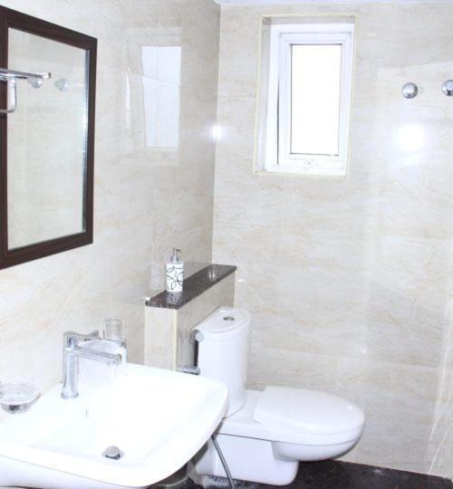 Ant Biz Rooms Near Chennai Trade Centre Экстерьер фото